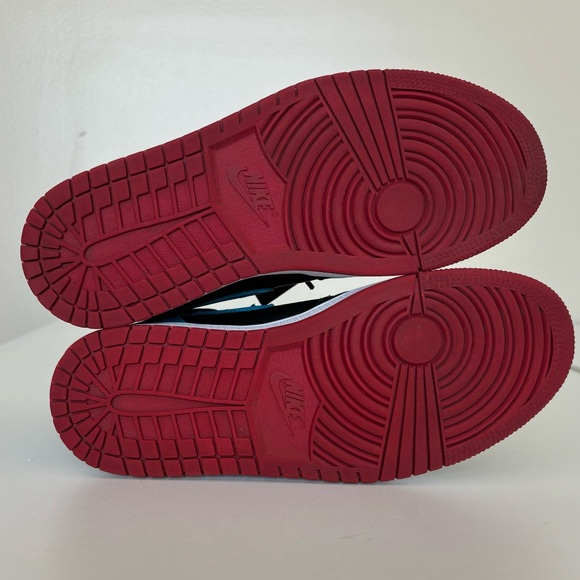 Nike Women’s Air Jordan 1 Retro High OG UNC To Chicago CD0461046 Sz 8 Blue/Red - Picture 5 of 7